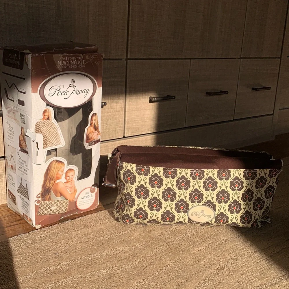 Peek Away Gray Floral Essentials‎ Nursing Pad